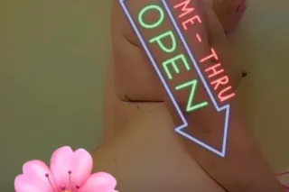 sunday funday special 🫦 - Image 1