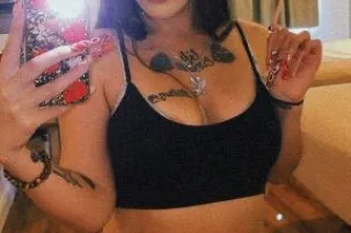 Thick N Juicy 💦☃ - Image 1