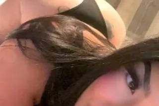 INCALL SPECIAL✨Bouncy Titts with A Big Soft Booty to match💕💦 - Image 1